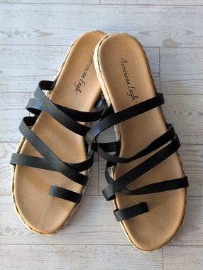 American Eagle Black Strap Sandal - Sz 11